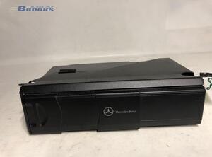 CD-changer MERCEDES-BENZ CLK Convertible (A209)