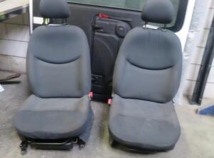 Sitz rechts Toyota Yaris P1  P8541584