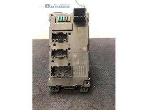 Control unit for door drawing support BMW 3 (F30, F80)