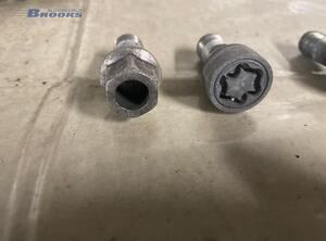 Wheel Bolt VW PASSAT (3C2)