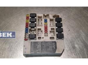 Fuse Box NISSAN MICRA III (K12)