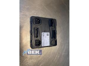 Control unit for door drawing support AUDI A5 Sportback (F5A, F5F)