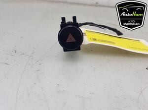 Switch for hazard light TOYOTA AYGO X (_B7_)