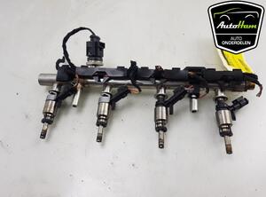 Petrol Fuel Rail AUDI A4 (8K2, B8), AUDI A5 Convertible (8F7), VW GOLF VII (5G1, BQ1, BE1, BE2), AUDI Q5 (FYB, FYG)