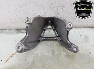 Engine Mount Bracket AUDI A4 Avant (8W5, 8WD, B9)