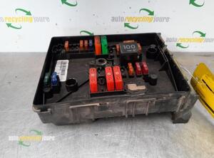 Fuse Box VW Golf V (1K1)