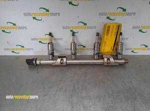 Petrol Fuel Rail VW Touran (5T1)