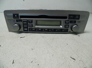 CD - Radio (1,4(1396ccm) 66kW
Getriebe 5-Gang
5-türig)