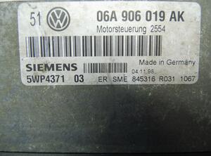 Engine Management Control Unit VW GOLF IV (1J1)