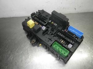 Fuse Box OPEL Astra H (L48)