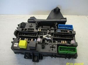 Fuse Box OPEL Astra H Caravan (L35)