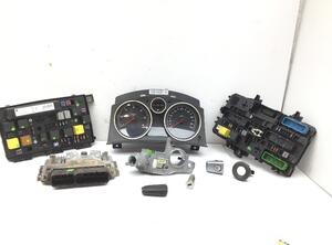 Control unit for engine OPEL ASTRA H Estate (A04)