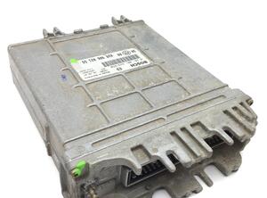 Control unit for engine VW GOLF III Variant (1H5)