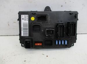 Fuse Box PEUGEOT 407 SW (6E)