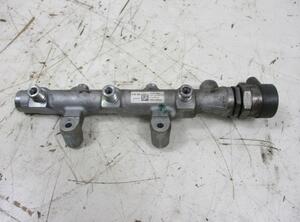 Fuel Distributor Pipe AUDI A4 Avant (8W5, 8WD)