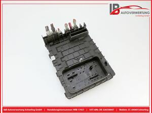 Fuse Box VW Golf V (1K1)