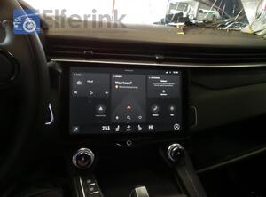 Displays Multi Media Anzeige von einem Lynk &amp; Co 01