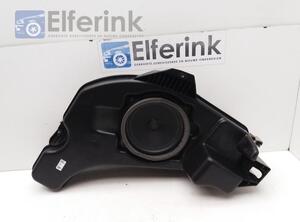 Subwoofer von einem Lynk &amp; Co 01