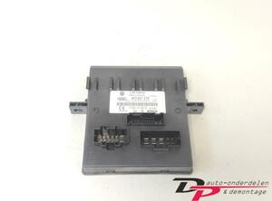 Control unit for door drawing support AUDI Q7 (4LB), AUDI Q7 Van (4LB), AUDI Q7 (4MB, 4MG)