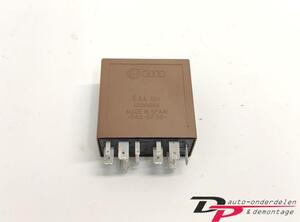 Wash Wipe Interval Relay AUDI A2 (8Z0)