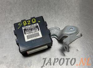 Control unit LEXUS SC Convertible (UZZ40_)