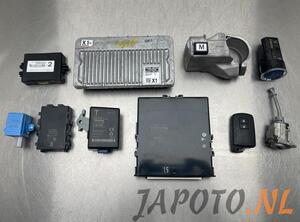 Control unit TOYOTA YARIS (_P13_)