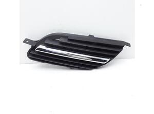 
Grill von einem Nissan Almera Tino
