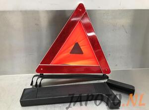 Warning Triangle LEXUS SC Convertible (UZZ40_)