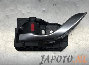 
Türgriff 4-türig links hinten von einem Mazda CX-5
