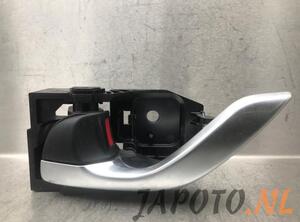 
Türgriff 4-türig links hinten von einem Mazda CX-3 (41W)
