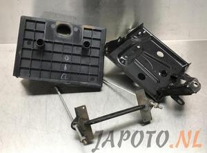 Battery holder MITSUBISHI MIRAGE / SPACE STAR Hatchback (A0_A)