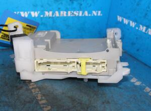 Fuse Box LEXUS CT (ZWA10_)