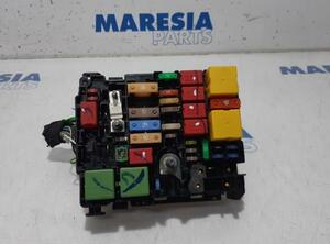 Fuse Box PEUGEOT 208 I (CA, CC)