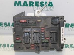 Fuse Box PEUGEOT 307 (3A/C), PEUGEOT 307 Break (3E)