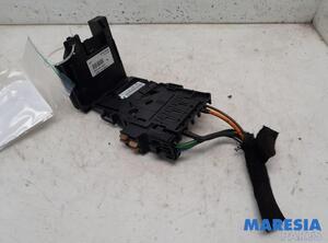 Fuse Box PEUGEOT 5008 (0U_, 0E_)