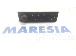 Monitor Navigationssystem Renault Espace IV K 8200023452 P13755671