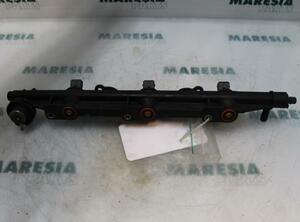 Petrol Fuel Rail RENAULT Espace III (JE0)