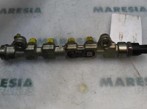 Petrol Fuel Rail RENAULT LAGUNA II Grandtour (KG0/1_)