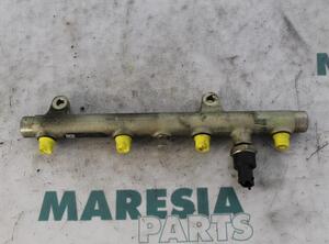 Petrol Fuel Rail RENAULT LAGUNA II Grandtour (KG0/1_)