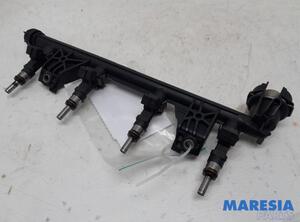 Petrol Fuel Rail RENAULT MEGANE III Hatchback (BZ0/1_, B3_)