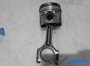 Piston RENAULT Trafic III Kasten (FG)