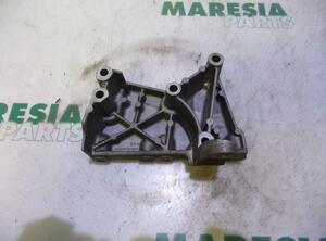 Engine Mount Bracket RENAULT Megane III Schrägheck (B3, BZ0/1)