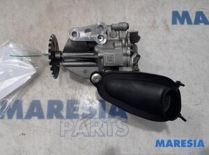 Oil Pump OPEL Vivaro B Kasten (--)