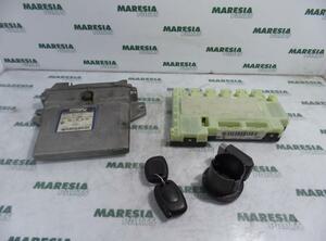 Control unit for engine RENAULT Clio II (BB, CB)