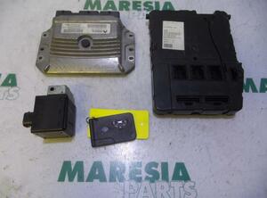 Control unit for engine RENAULT MEGANE II (BM0/1_, CM0/1_)