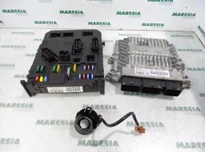 Control unit for engine PEUGEOT 407 (6D)