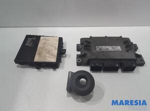 Control unit for engine RENAULT Twingo II (CN0)