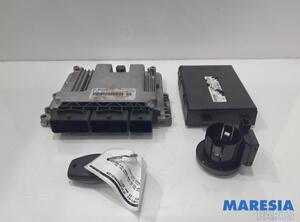 Control unit for engine RENAULT Trafic III Kasten (FG)