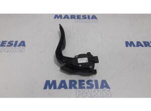 Throttle Position Sensor RENAULT CAPTUR I (J5_, H5_), RENAULT CLIO IV (BH_), RENAULT CLIO IV Grandtour (KH_)