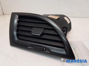 Dashboard ventilation grille RENAULT Megane III Grandtour (KZ0/1)